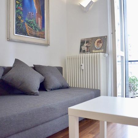 New Renovated Apartment With Balcony Porta Romana 米兰 外观 照片