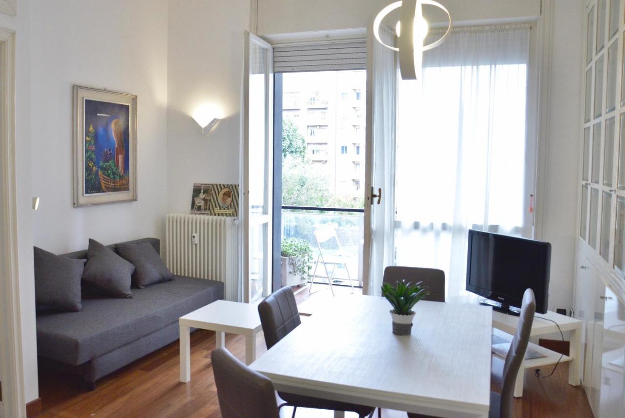 New Renovated Apartment With Balcony Porta Romana 米兰 外观 照片