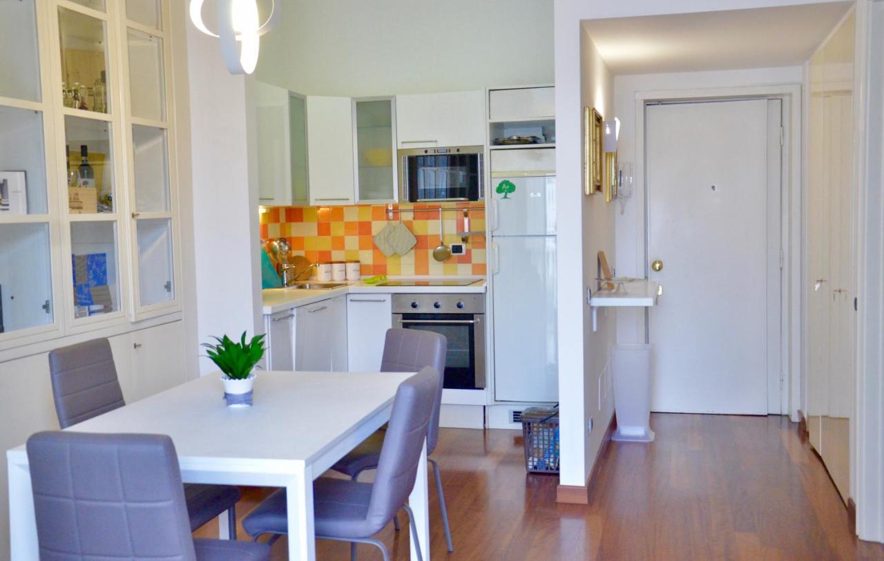 New Renovated Apartment With Balcony Porta Romana 米兰 外观 照片